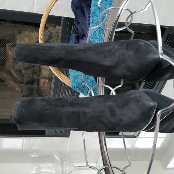 BEAUTIFUL SCHUTZ BOOTS - Picture 2 of 9
